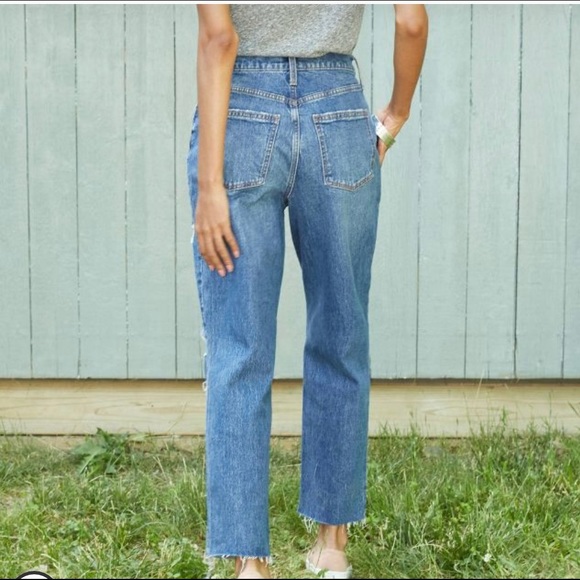 NWT High-Rise Vintage Straight Cropped Jeans - Picture 2 of 5